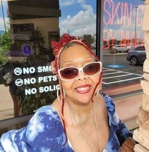 Meet your Posher, Tiffany